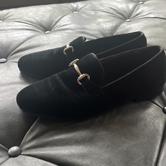 Steve Madden Deluxxe Black Velvet Loafer Shoes - Picture 2 of 5